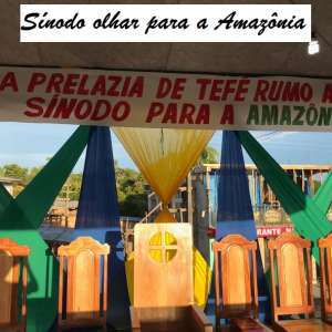 UM MOMENTO ESPECIAL NAS ÁGUAS E NO CHÃO SAGRADO DA IGREJA DE TEFÉ-AMAZONAS