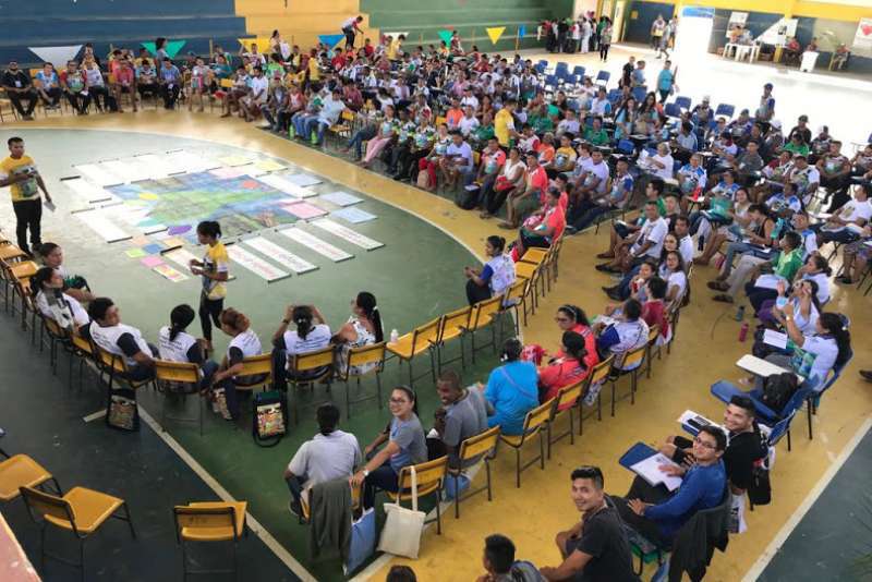 UM MOMENTO ESPECIAL NAS ÁGUAS E NO CHÃO SAGRADO DA IGREJA DE TEFÉ-AMAZONAS