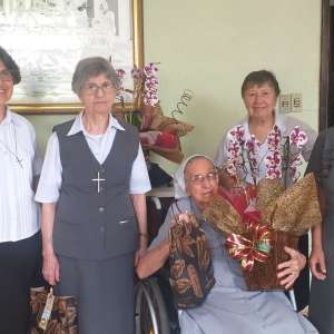 BODAS DE DIAMANTE DE VIDA RELIGIOSA CONSAGRADA