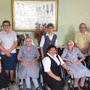 BODAS DE DIAMANTE DE VIDA RELIGIOSA CONSAGRADA