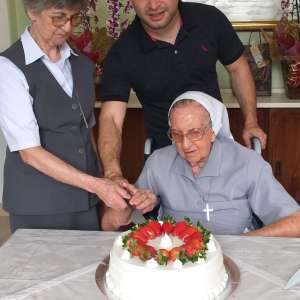 BODAS DE DIAMANTE DE VIDA RELIGIOSA CONSAGRADA