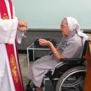 BODAS DE DIAMANTE DE VIDA RELIGIOSA CONSAGRADA