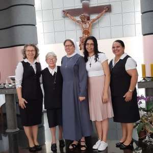 DIZER SIM A DEUS NA VIDA RELIGIOSA PARA TESTEMUNHAR O AMOR