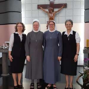 DIZER SIM A DEUS NA VIDA RELIGIOSA PARA TESTEMUNHAR O AMOR