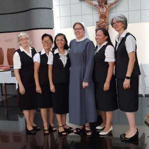 DIZER SIM A DEUS NA VIDA RELIGIOSA PARA TESTEMUNHAR O AMOR