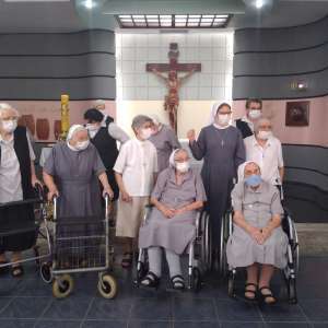 DIZER SIM A DEUS NA VIDA RELIGIOSA PARA TESTEMUNHAR O AMOR