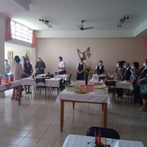 DIZER SIM A DEUS NA VIDA RELIGIOSA PARA TESTEMUNHAR O AMOR