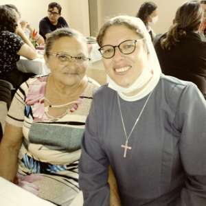 DIZER SIM A DEUS NA VIDA RELIGIOSA PARA TESTEMUNHAR O AMOR