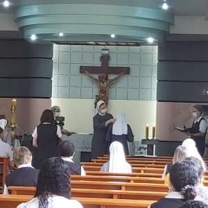 DIZER SIM A DEUS NA VIDA RELIGIOSA PARA TESTEMUNHAR O AMOR