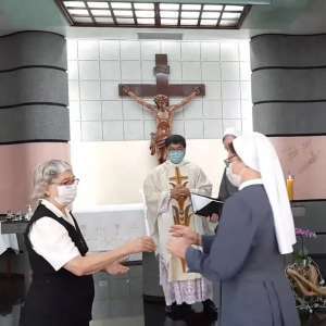 DIZER SIM A DEUS NA VIDA RELIGIOSA PARA TESTEMUNHAR O AMOR