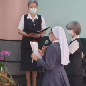 DIZER SIM A DEUS NA VIDA RELIGIOSA PARA TESTEMUNHAR O AMOR