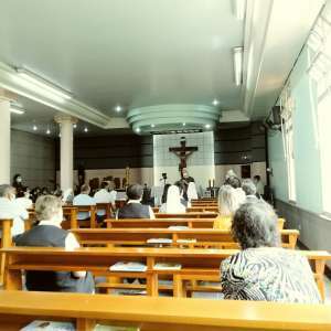 DIZER SIM A DEUS NA VIDA RELIGIOSA PARA TESTEMUNHAR O AMOR