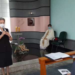 DIZER SIM A DEUS NA VIDA RELIGIOSA PARA TESTEMUNHAR O AMOR