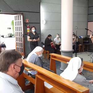 DIZER SIM A DEUS NA VIDA RELIGIOSA PARA TESTEMUNHAR O AMOR