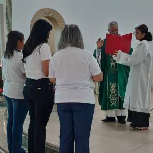 CONSAGRAÇÃO DE NOVAS LEIGAS MISSIONÁRIAS