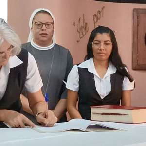 DIA MUNDIAL DA VIDA CONSAGRADA E RENOVAÇÃO DE VOTOS