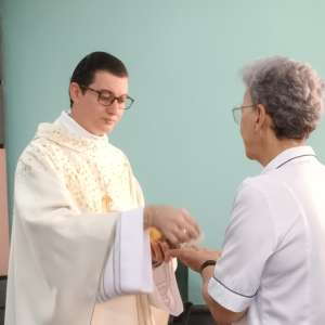 DIA MUNDIAL DA VIDA CONSAGRADA E RENOVAÇÃO DE VOTOS