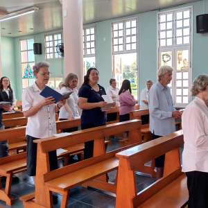 DIA MUNDIAL DA VIDA CONSAGRADA E RENOVAÇÃO DE VOTOS