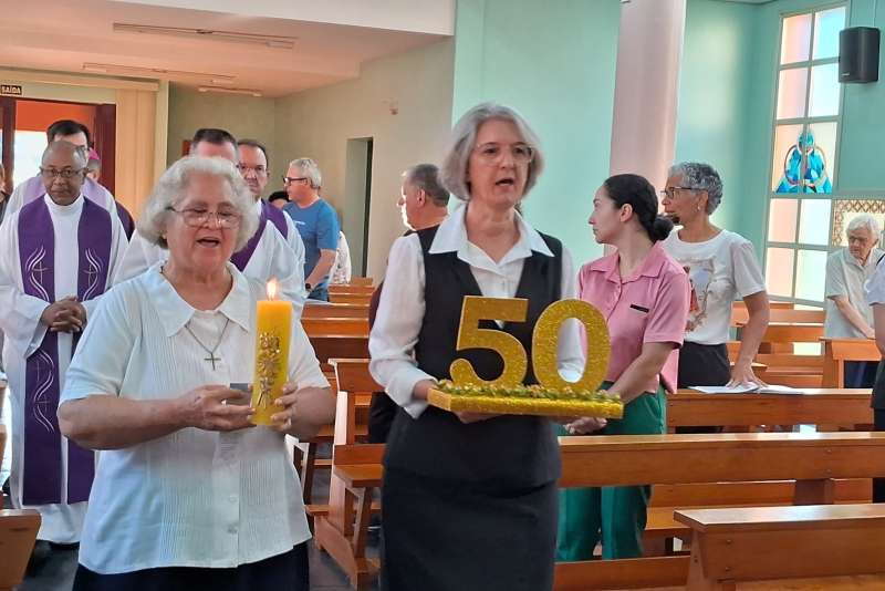 JUBILEU DE 50 ANOS DE CONSAGRAÇÃO RELIGIOSA DA IRMÃ MARIA CLEIDE