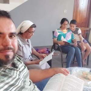 TRABALHOS MISSIONÁRIOS DAS IRMÃS DA COMUNIDADE VIRGEN DEL PILAR - PARAGUAI