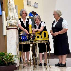 JUBILEU DE 50 ANOS DE CONSAGRAÇÃO RELIGIOSA DA IRMÃ MARIA APARECIDA