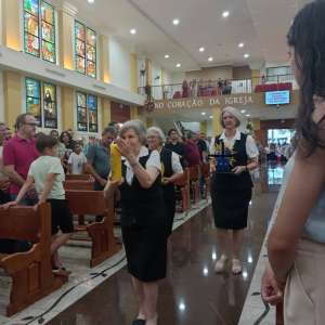 JUBILEU DE 50 ANOS DE CONSAGRAÇÃO RELIGIOSA DA IRMÃ MARIA APARECIDA