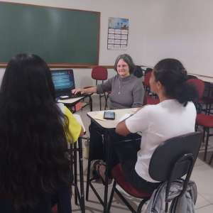 TRABALHOS MISSIONÁRIOS DAS IRMÃS DA COMUNIDADE SAN MIGUEL DE LAS MISIONES - PARAGUAI