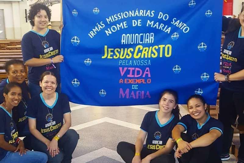 IRMÃS E FORMANDAS PARTICIPAM DA JORNADA DIOCESANA DA JUVENTUDE EM MANDAGUAÇU