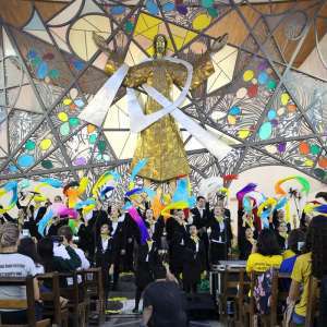 IRMÃS E FORMANDAS PARTICIPAM DA JORNADA DIOCESANA DA JUVENTUDE EM MANDAGUAÇU