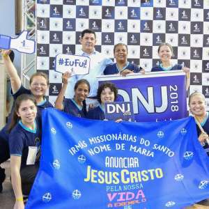 IRMÃS E FORMANDAS PARTICIPAM DA JORNADA DIOCESANA DA JUVENTUDE EM MANDAGUAÇU