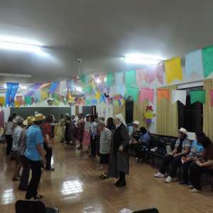 UMA FESTA CAIPIRA PRA LÁ DE ANIMADA!