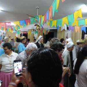 UMA FESTA CAIPIRA PRA LÁ DE ANIMADA!