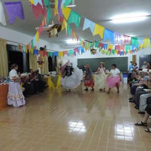 UMA FESTA CAIPIRA PRA LÁ DE ANIMADA!