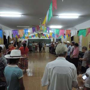 UMA FESTA CAIPIRA PRA LÁ DE ANIMADA!