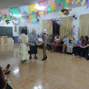 UMA FESTA CAIPIRA PRA LÁ DE ANIMADA!