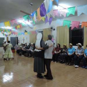 UMA FESTA CAIPIRA PRA LÁ DE ANIMADA!