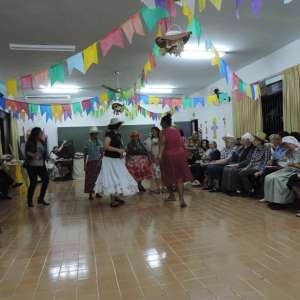 UMA FESTA CAIPIRA PRA LÁ DE ANIMADA!