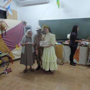 UMA FESTA CAIPIRA PRA LÁ DE ANIMADA!