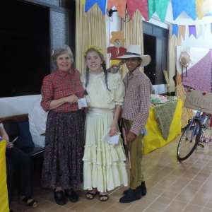 UMA FESTA CAIPIRA PRA LÁ DE ANIMADA!