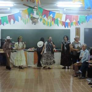 UMA FESTA CAIPIRA PRA LÁ DE ANIMADA!
