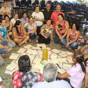 POR TRÁS DA PALAVRA