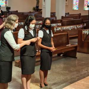 PROFISSÃO RELIGIOSA