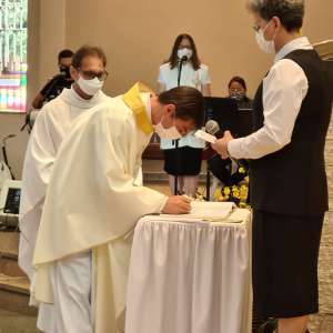 PROFISSÃO RELIGIOSA