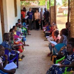 IRMÃ MARIA HELENA TEIXEIRA E IRMÃ ZILDA MARIA VIAJAM PARA A ÁFRICA