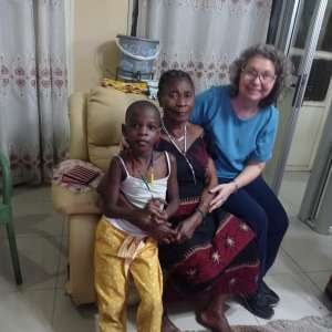 IRMÃ MARIA HELENA TEIXEIRA E IRMÃ ZILDA MARIA VIAJAM PARA A ÁFRICA