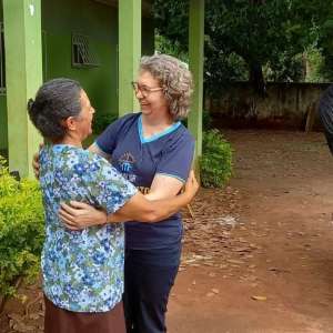 IRMÃ MARIA HELENA TEIXEIRA E IRMÃ ZILDA MARIA VIAJAM PARA A ÁFRICA