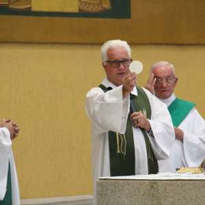 TRÍDUO EM PREPARAÇÃO À PROFISSÃO RELIGIOSA DA NOVIÇA KÊISE CABRAL