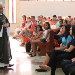 TRÍDUO EM PREPARAÇÃO À PROFISSÃO RELIGIOSA DA NOVIÇA KÊISE CABRAL