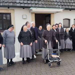 IRMÃ M. AUGUSTA E IRMÃ M. ÂNGELA CRUZ RETORNAM AO BRASIL