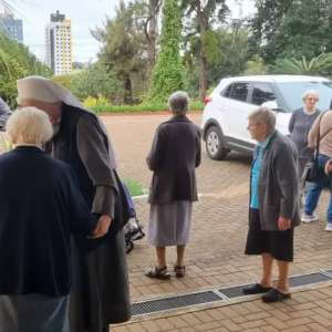 JUBILEU DA NOSSA CONGREGAÇÃO: VISITA DA MADRE GERAL E DA VICE-GERAL.